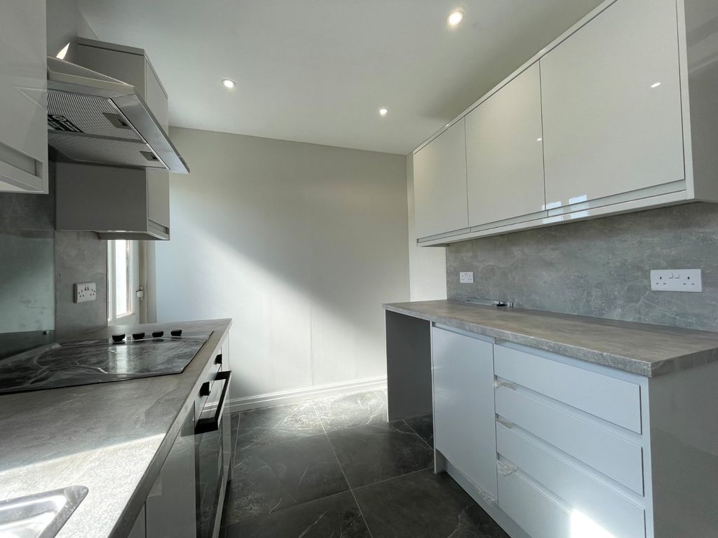 Property photo 3 of 17 Picture No. 31