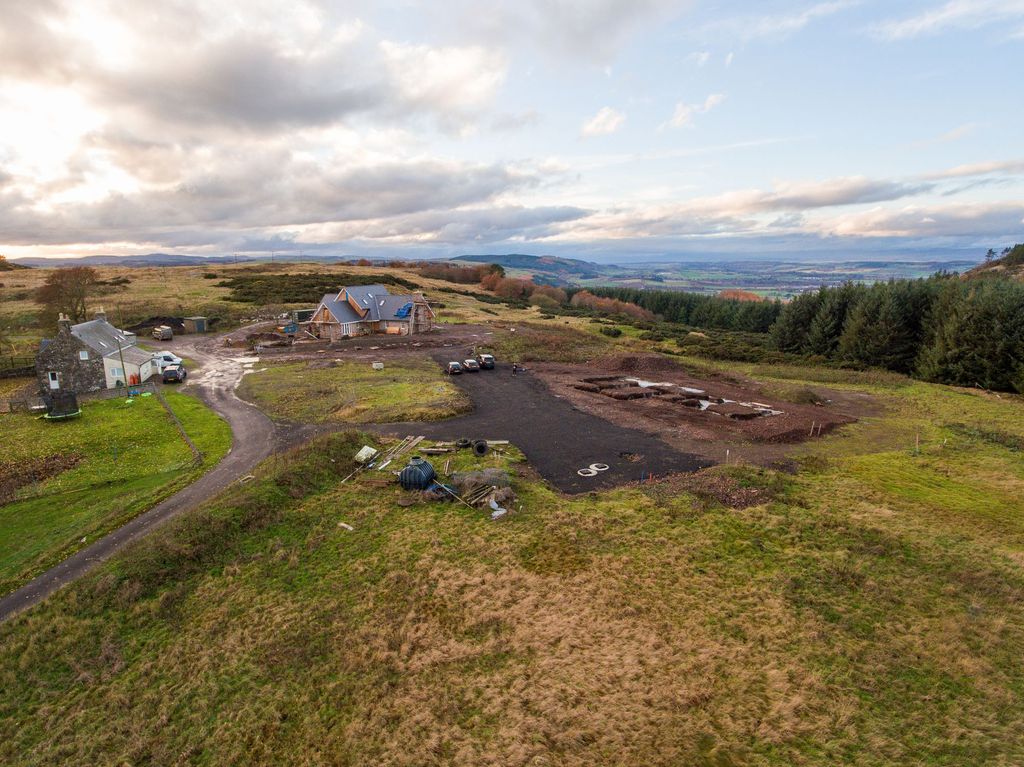 Property photo 3 of 4