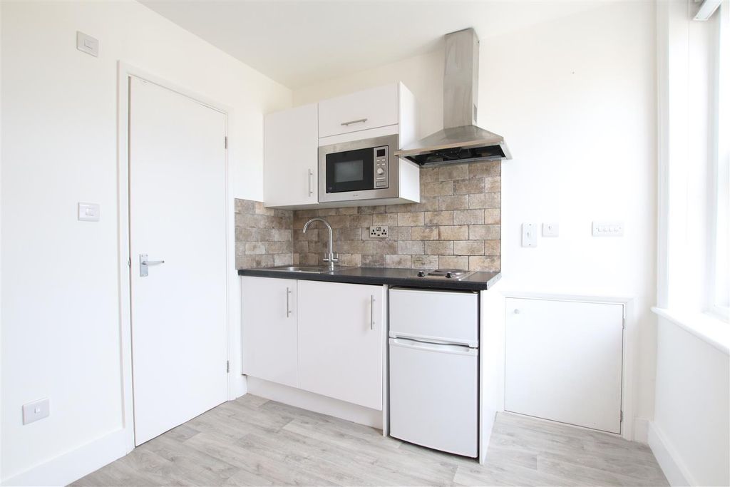 Property photo 3 of 8 Img_6994.Jpg