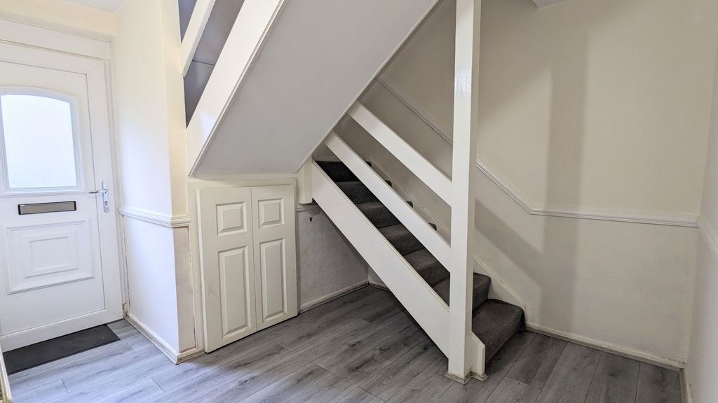 Property photo 2 of 22