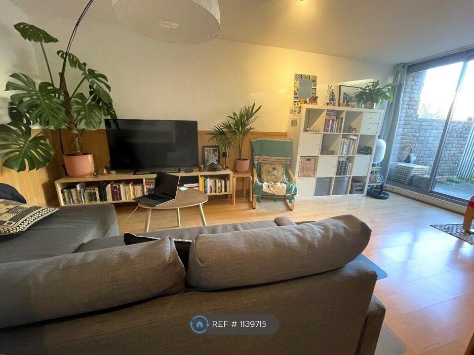 Property photo 3 of 24