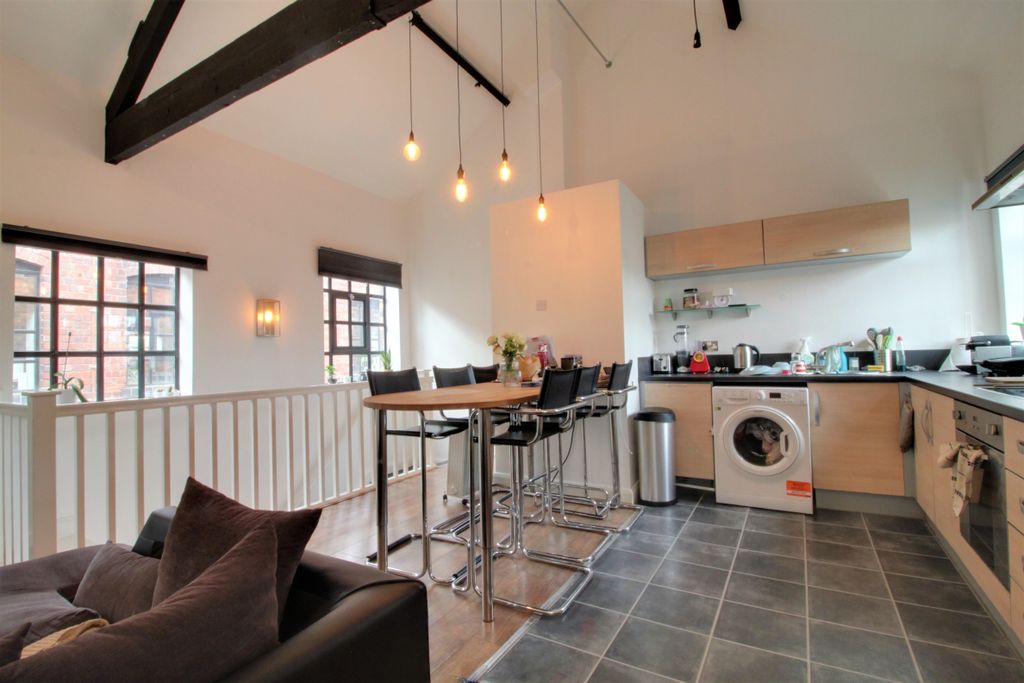 Property photo 3 of 11 Img_4668_3_Original