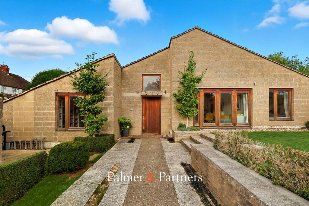 Property photo 2 of 40 Picture No. 13