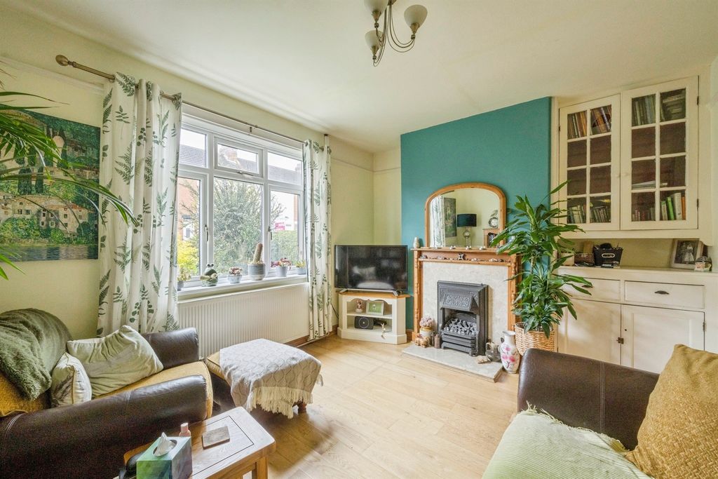 Property photo 2 of 14