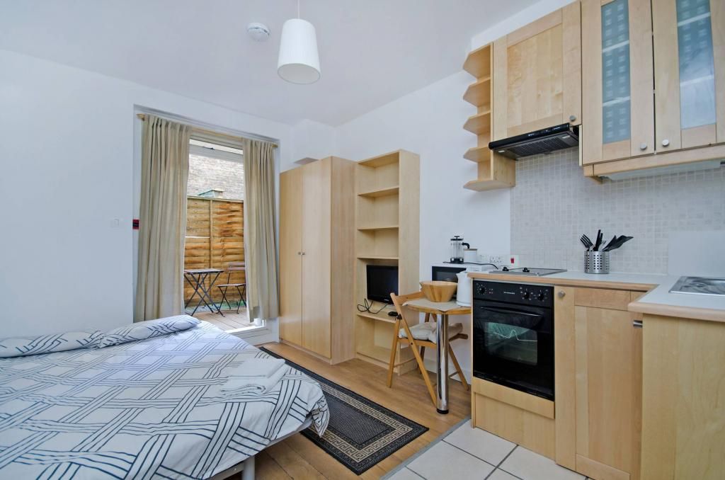 Property photo 1 of 6 Studio To Rent