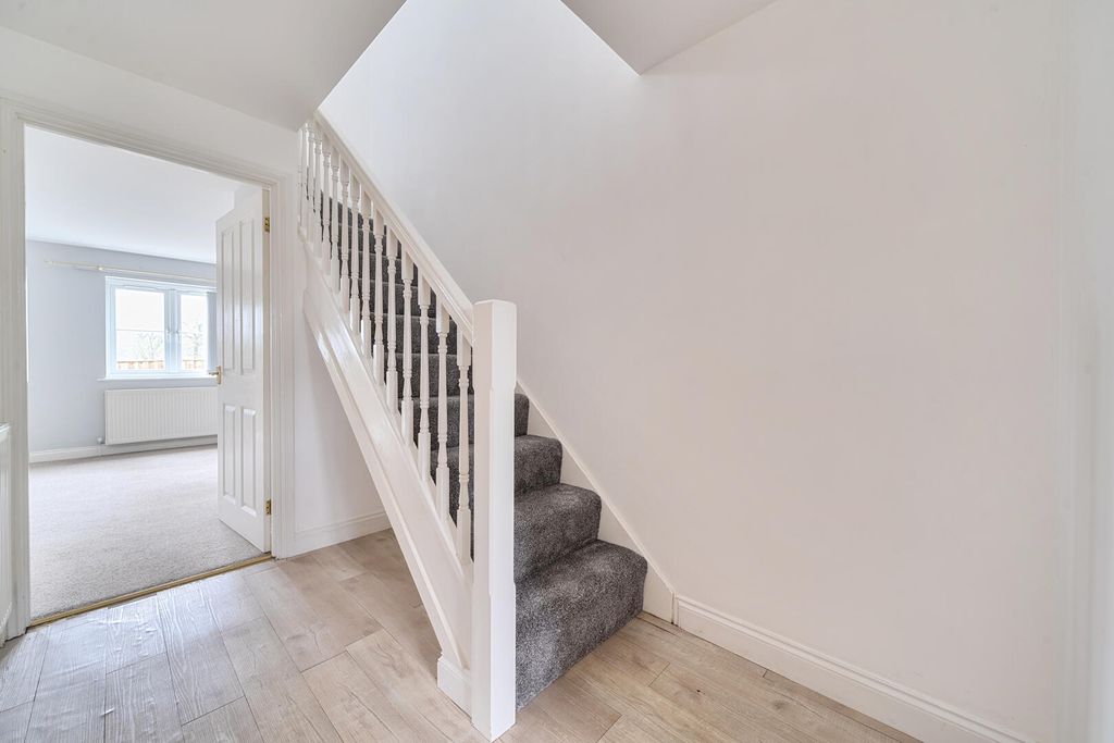 Property photo 2 of 17 Hallway