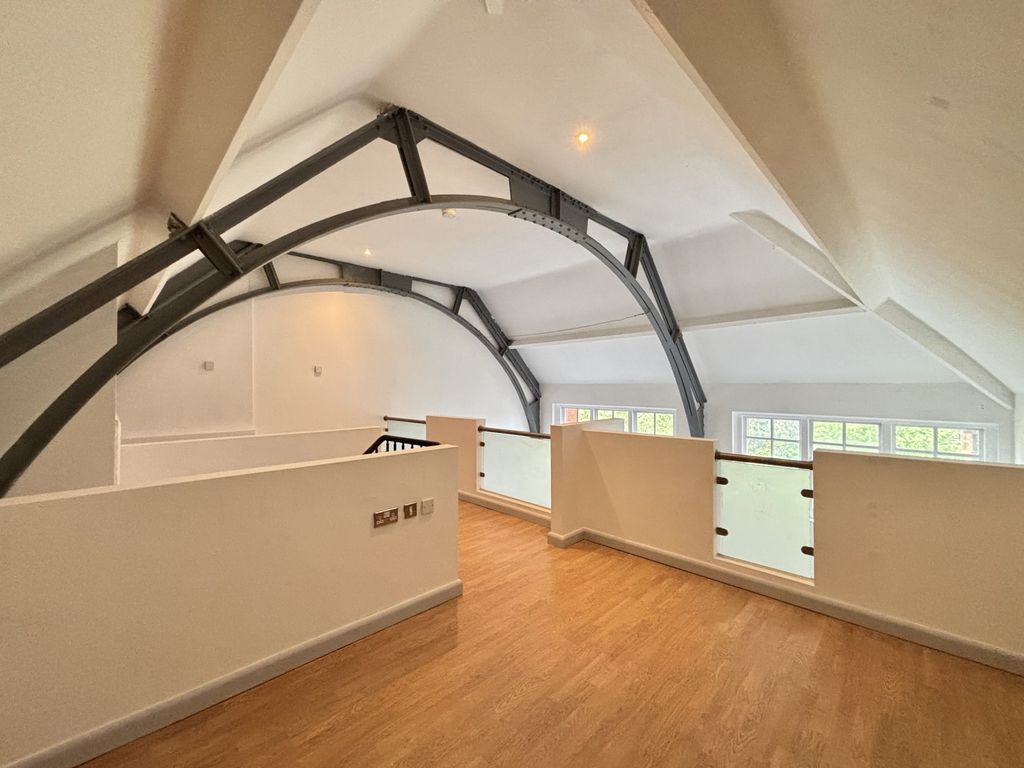 Property photo 2 of 16 Image00011