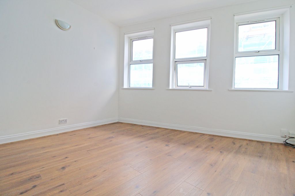 Property photo 3 of 6 Img_9140