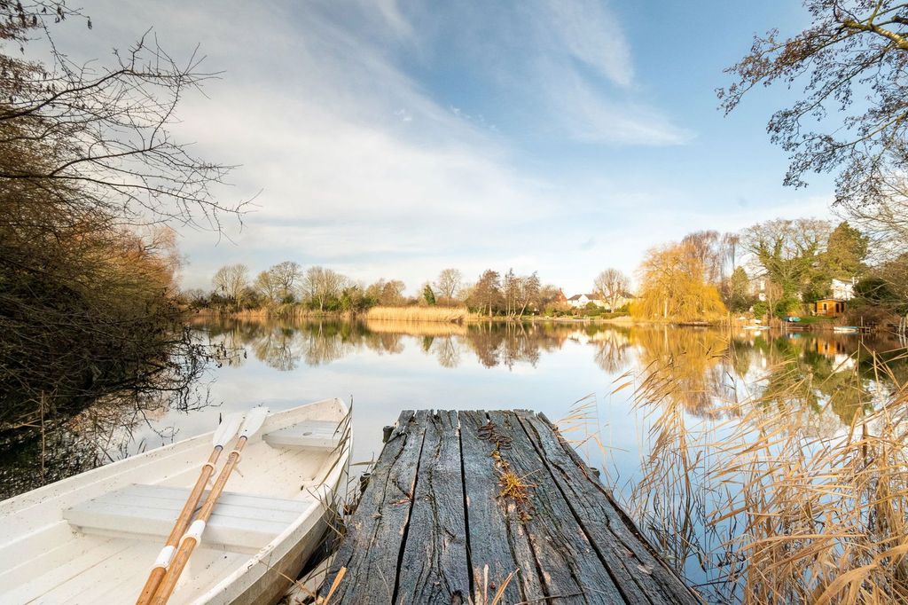 Property photo 1 of 30