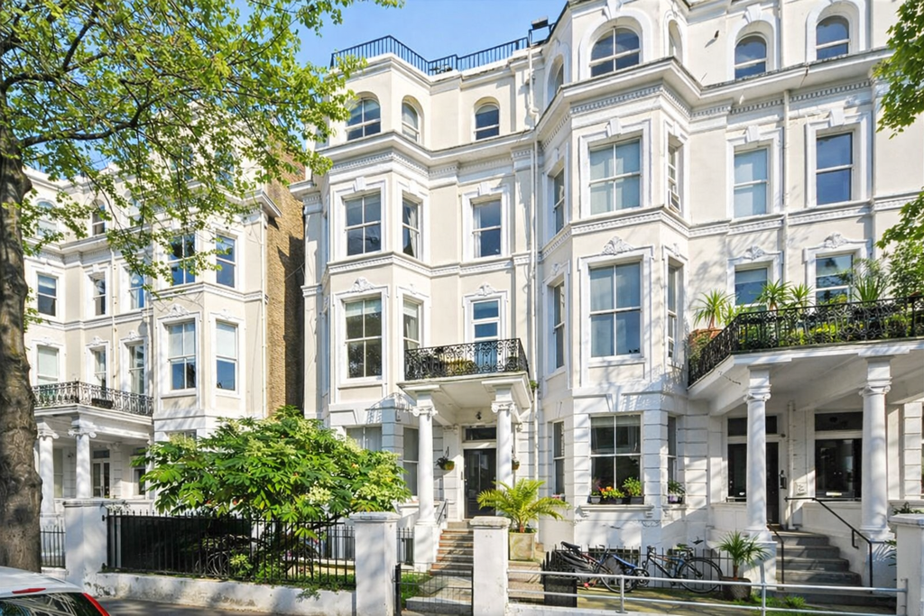 Property photo 1 of 5 Front (Exterior)