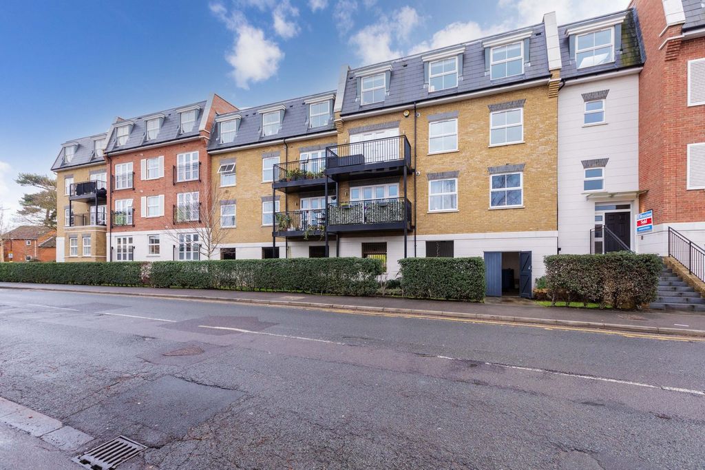 Property photo 1 of 14