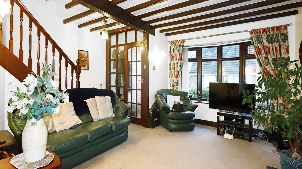 Property photo 3 of 9