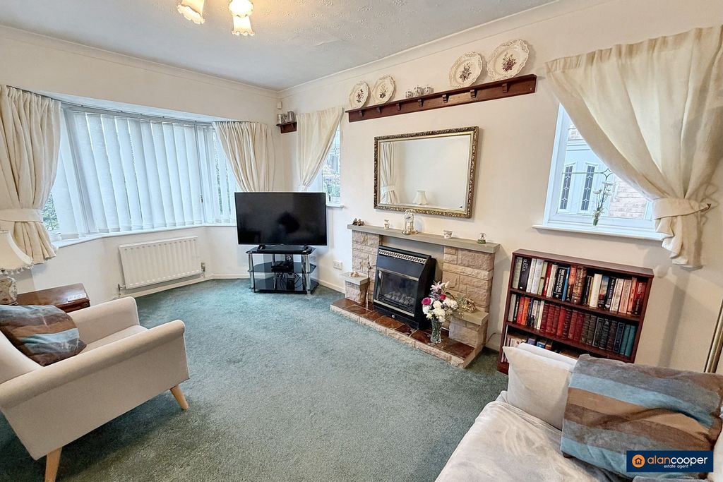 Property photo 3 of 13 4609385