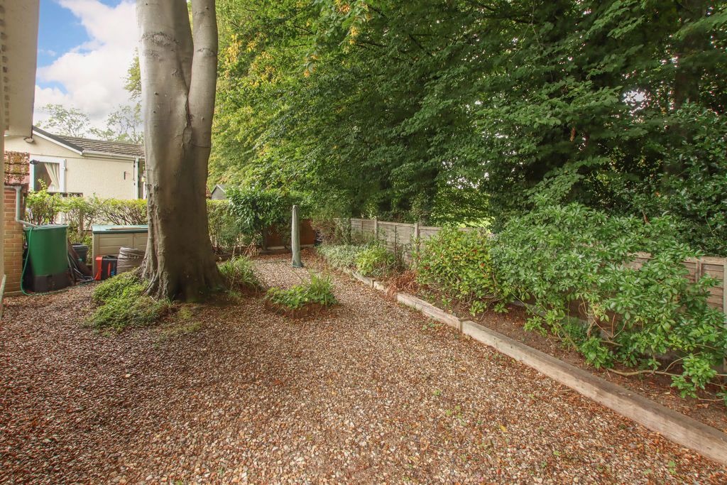 Property photo 3 of 17 Photo 4