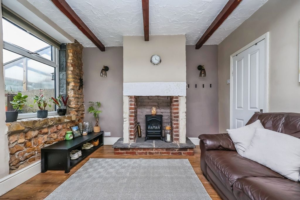 Property photo 3 of 19 Pbox-Img.Jpg