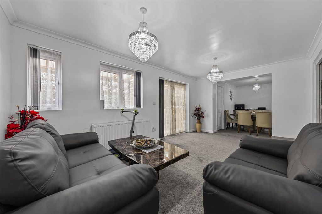 Property photo 3 of 30 11Valensclweb25.Jpg