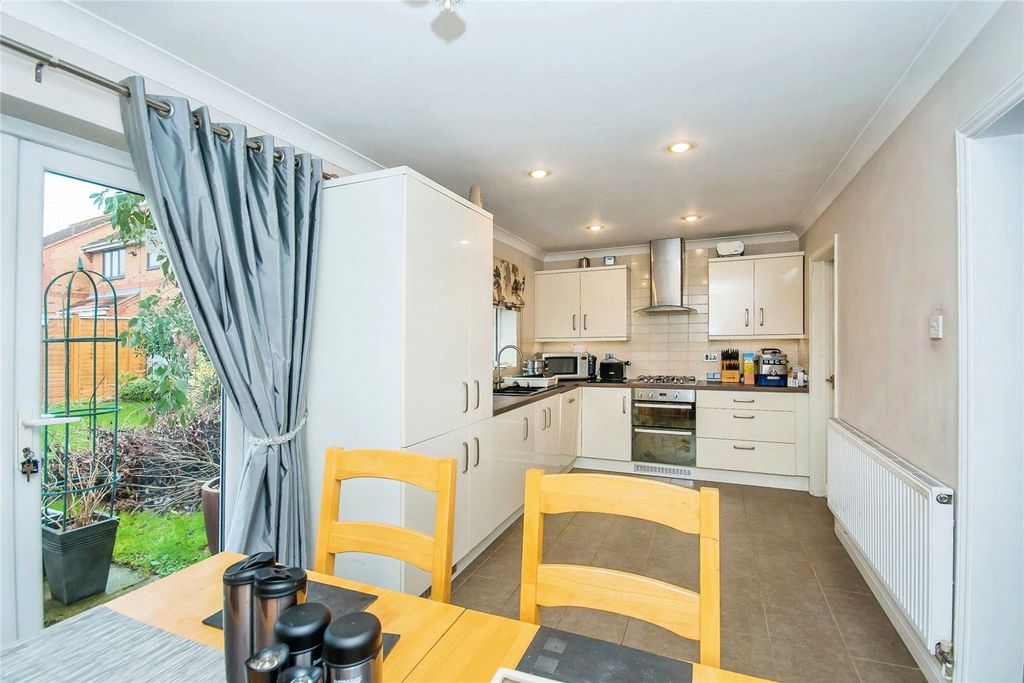 Property photo 2 of 15 Picture No. 14