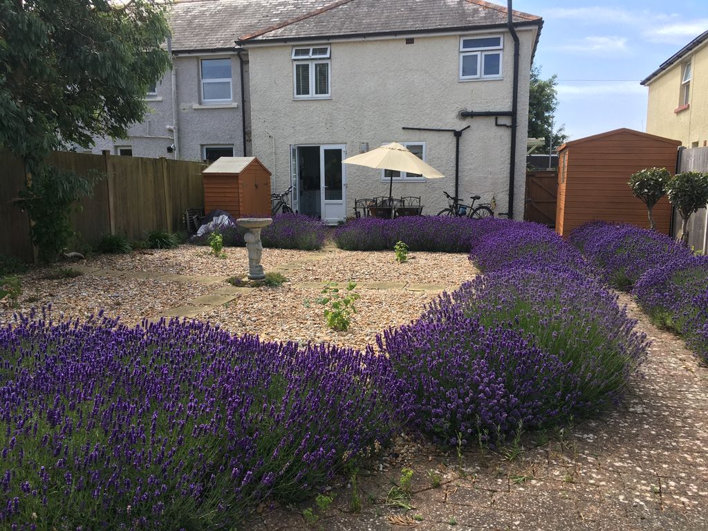 Property photo 2 of 28