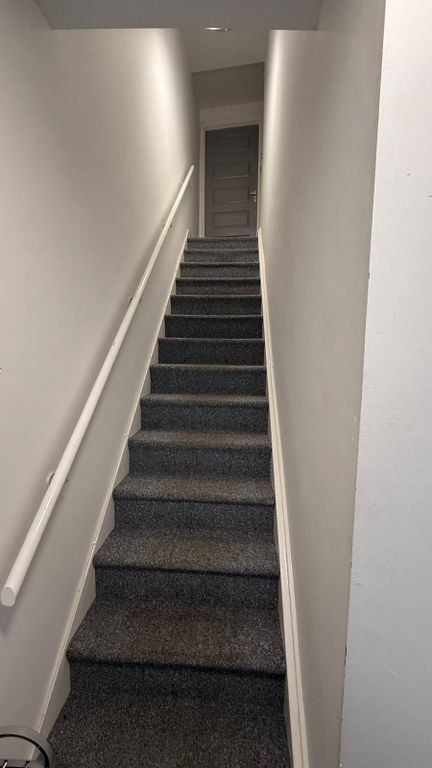 Property photo 3 of 20 Flat Entrance