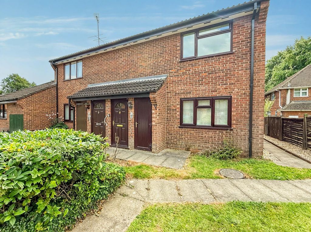 Property photo 1 of 15 Front