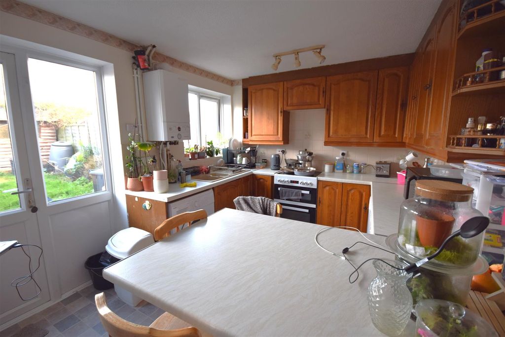 Property photo 3 of 7 Kitchen/Breakfast Room