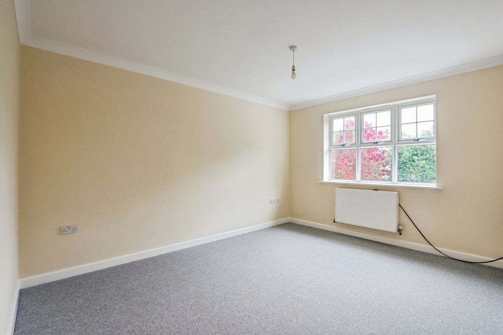 Property photo 3 of 16 Photo