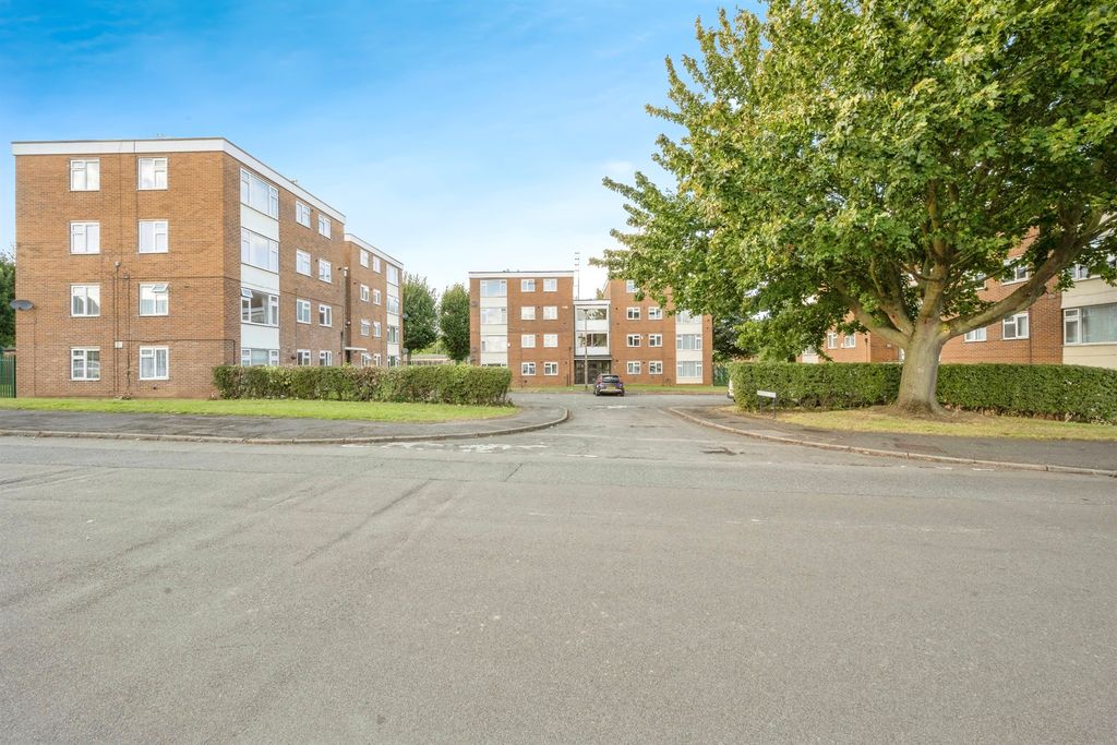 Property photo 1 of 16
