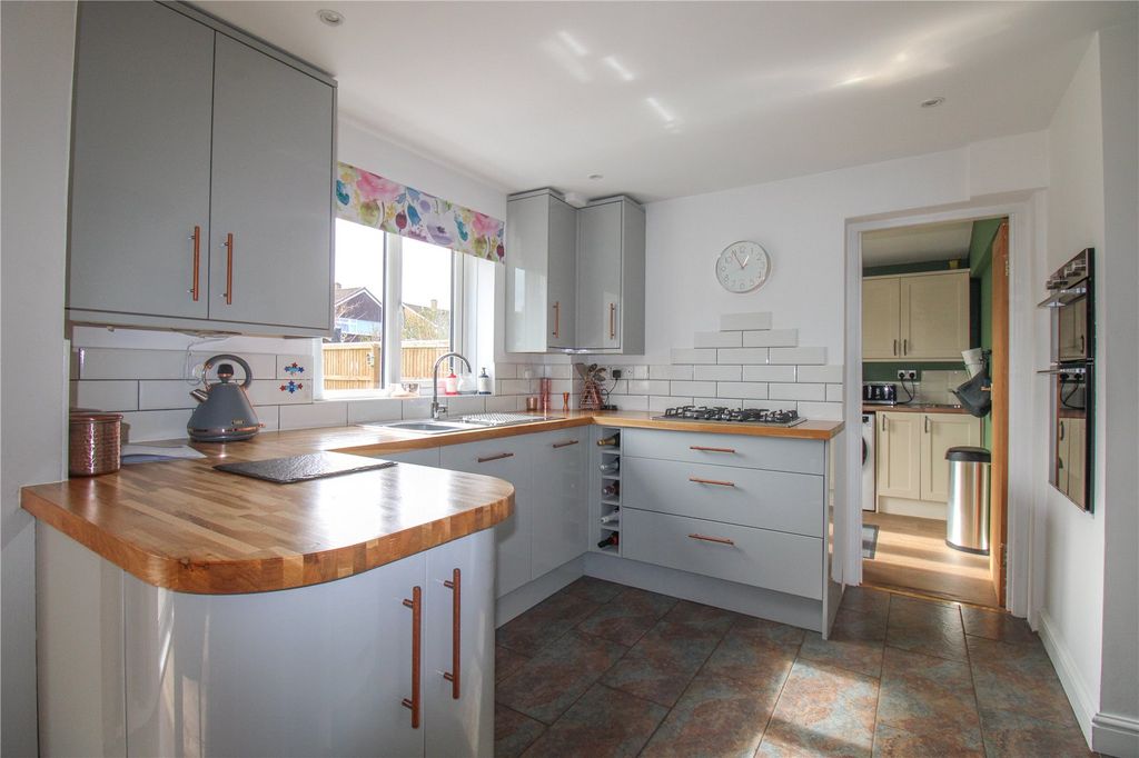 Property photo 3 of 16 Picture No. 15