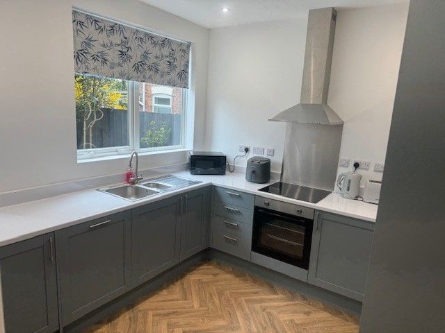 Property photo 3 of 13 Kitchen