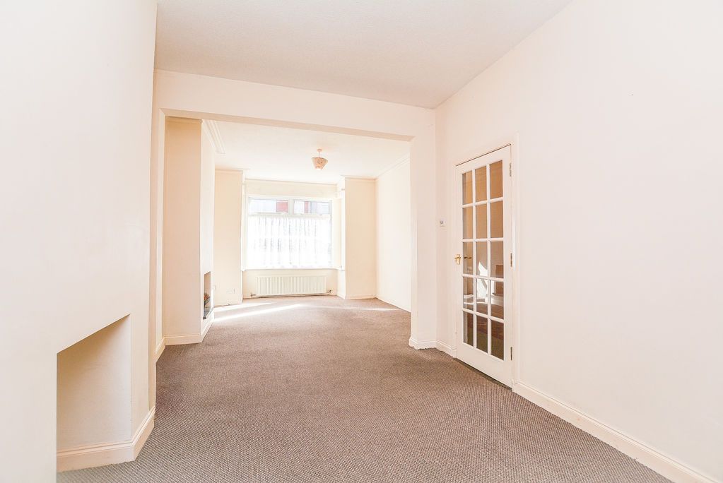 Property photo 3 of 19 Photo 4