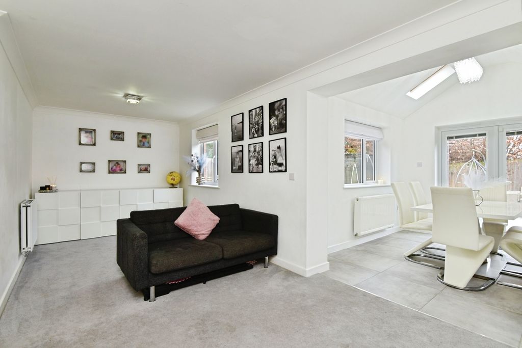 Property photo 2 of 19 Pbox-Img.Jpg