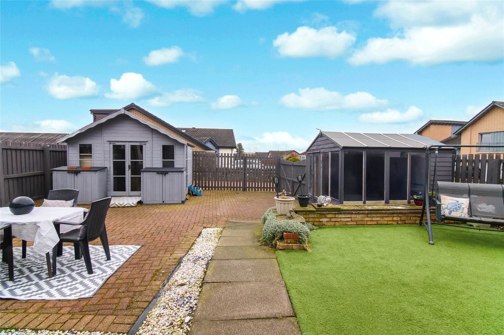 Property photo 2 of 23 Picture No. 28