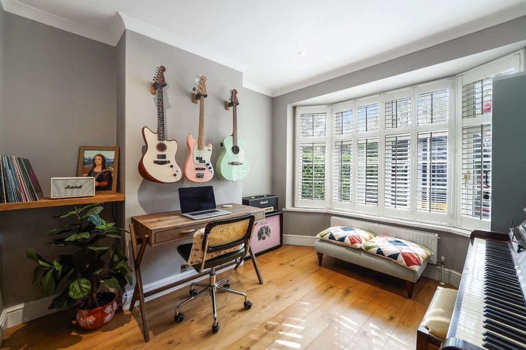 Property photo 3 of 14 Ruden Way
