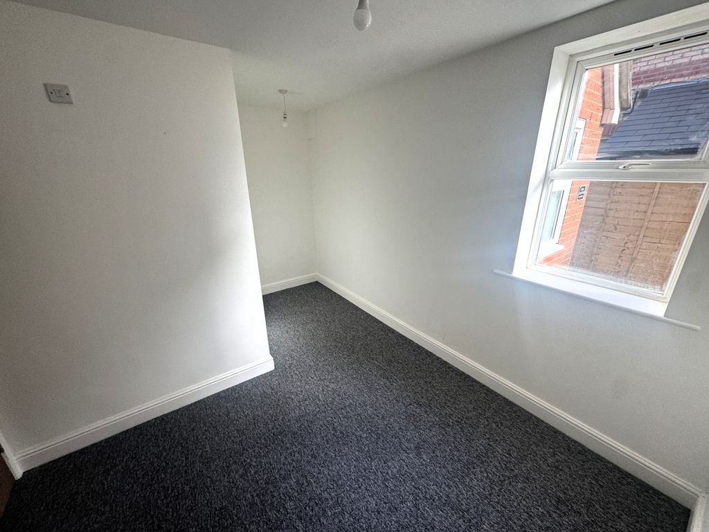 Property photo 2 of 3