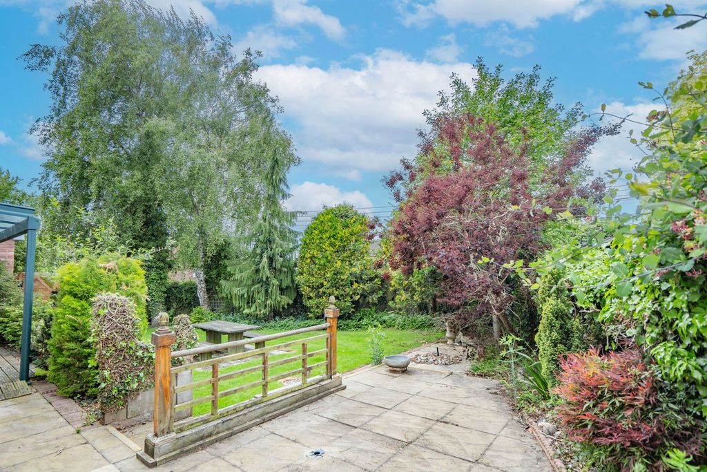 Property photo 2 of 27