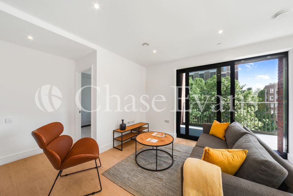 Property photo 1 of 14 Living