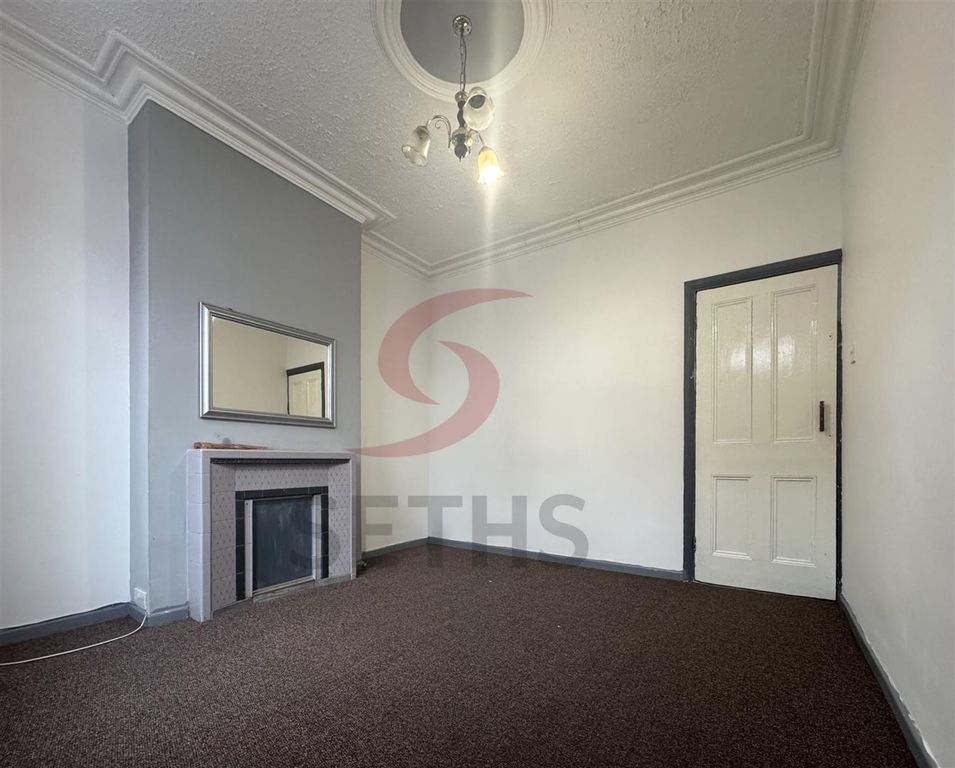 Property photo 2 of 9 Living Room