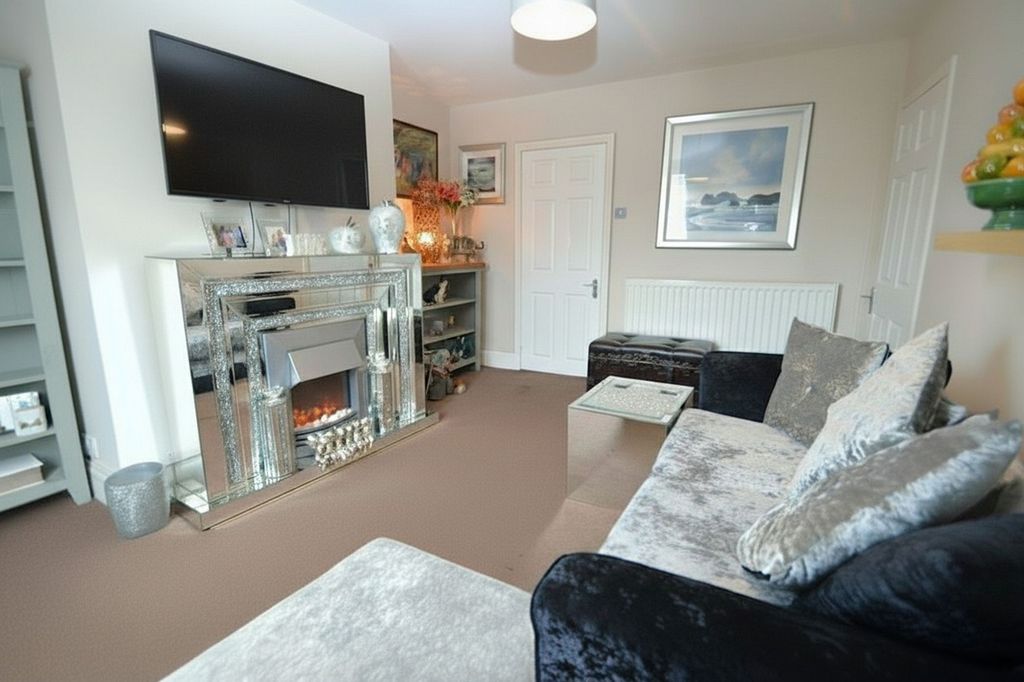 Property photo 2 of 7