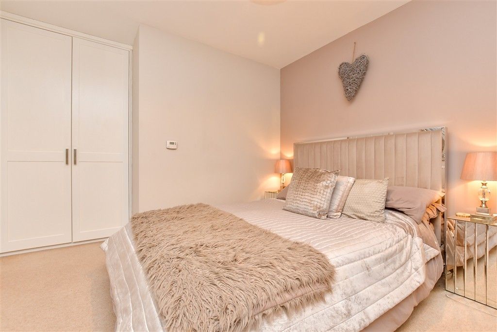 Property photo 3 of 9 Lounge / Kichen / Diner