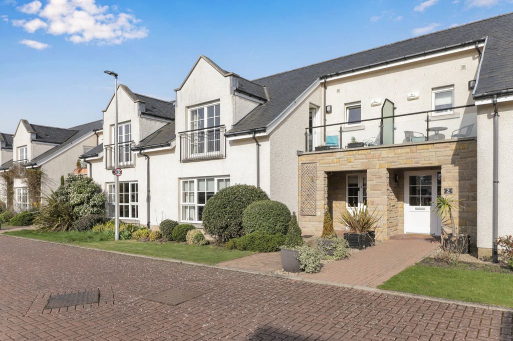 Property photo 1 of 31