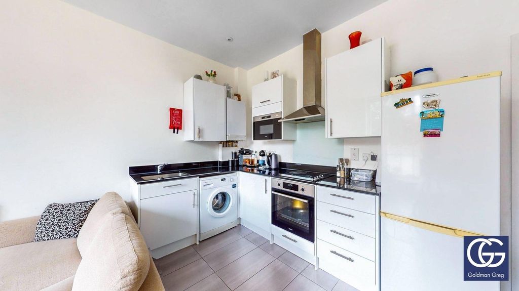 Property photo 2 of 13