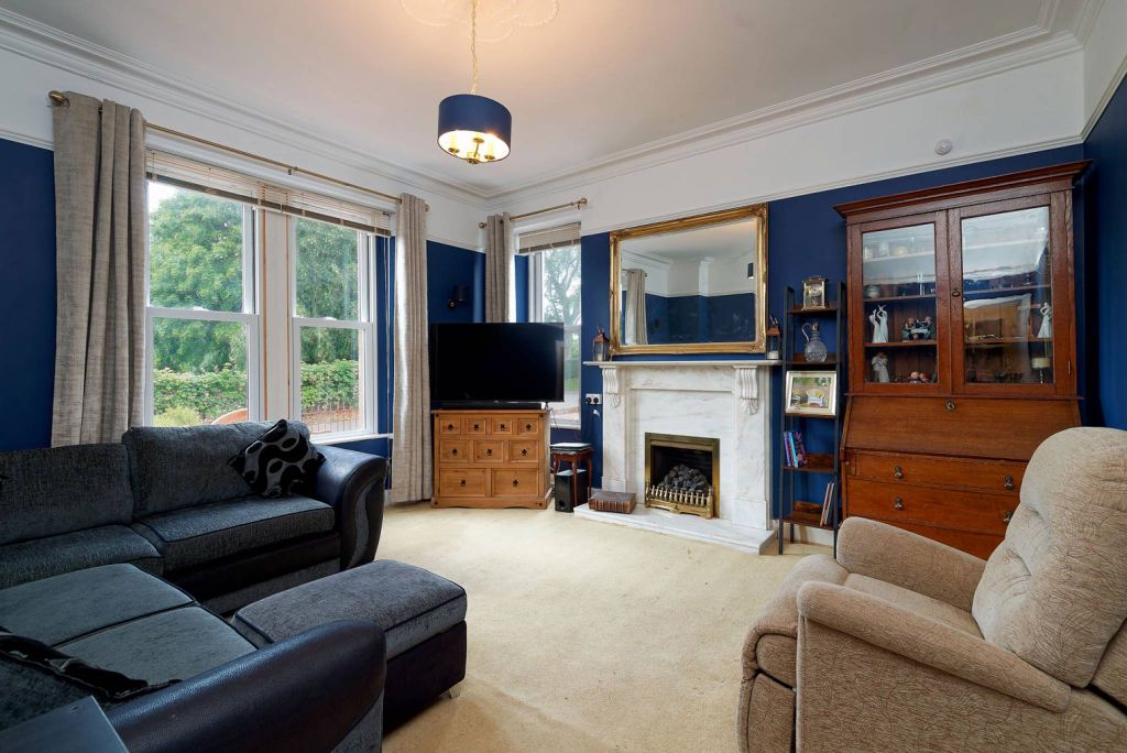 Property photo 2 of 30