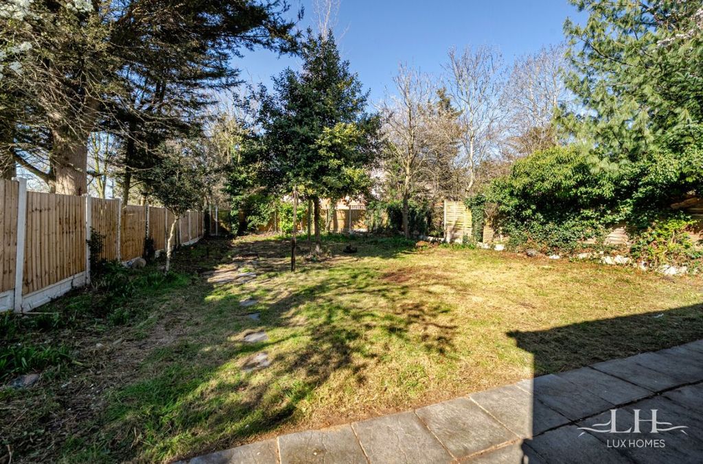 Property photo 3 of 22