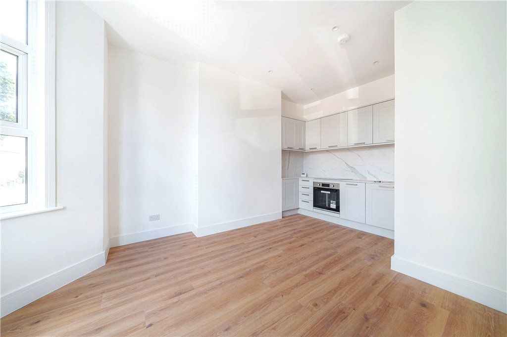 Property photo 1 of 18 Picture No. 23