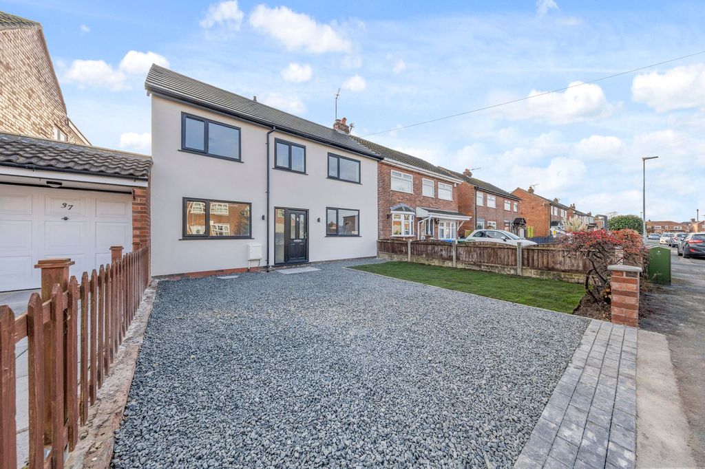 Property photo 1 of 23