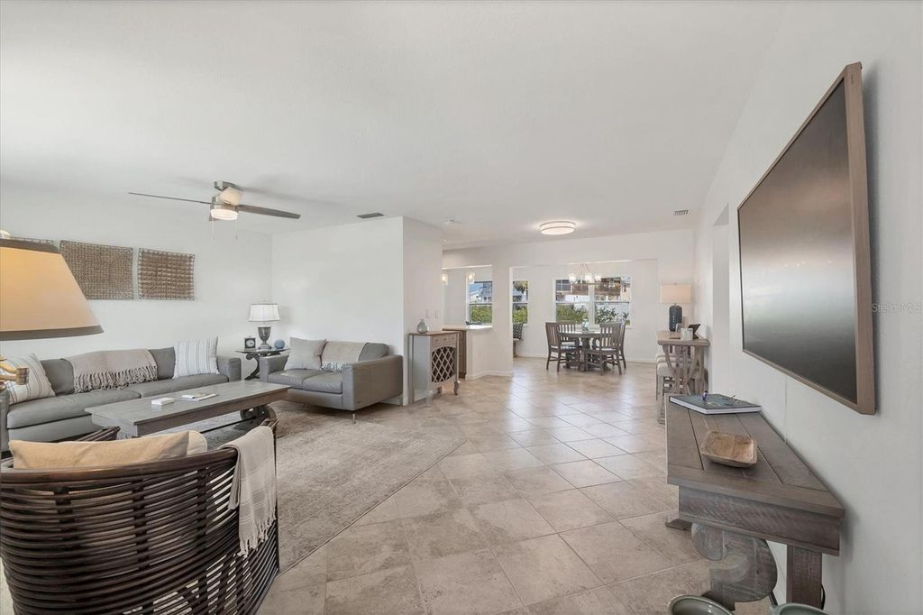 Property photo 3 of 19 <Alttext/>