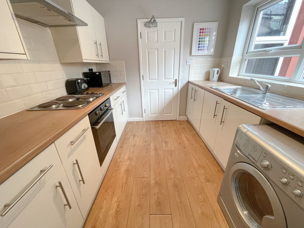 Property photo 1 of 7 11 Albany