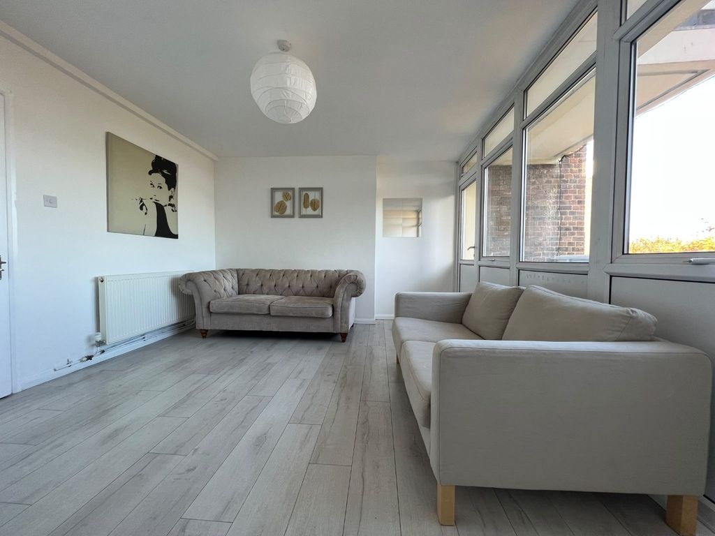 Property photo 3 of 20 5555743