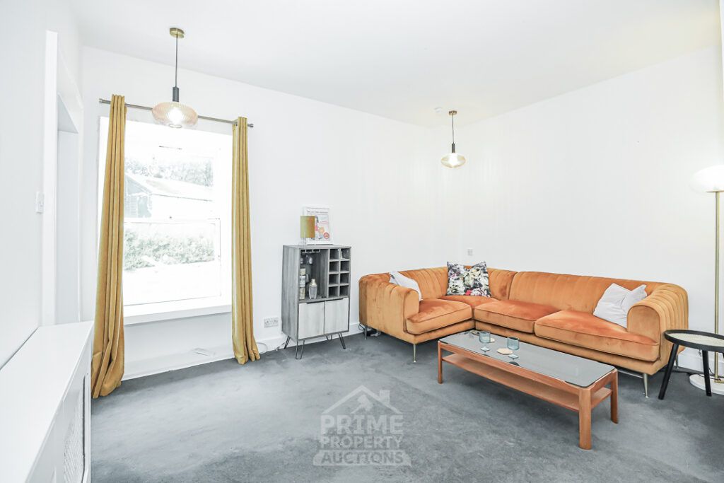 Property photo 2 of 27
