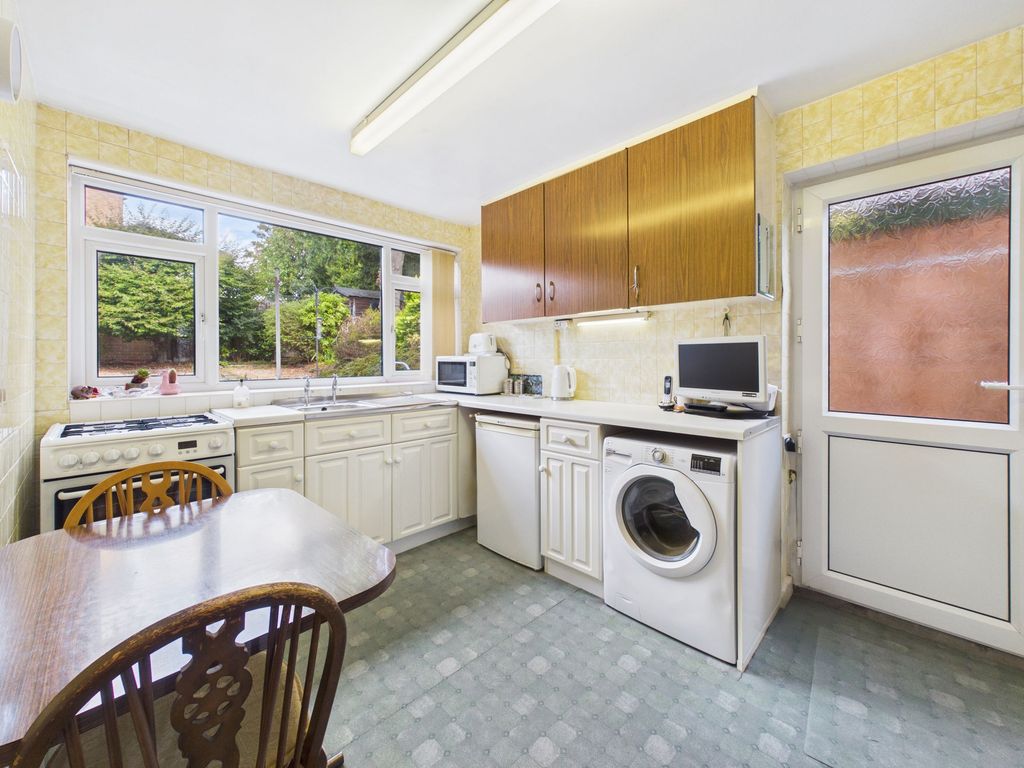 Property photo 3 of 15 Dining Kitchen